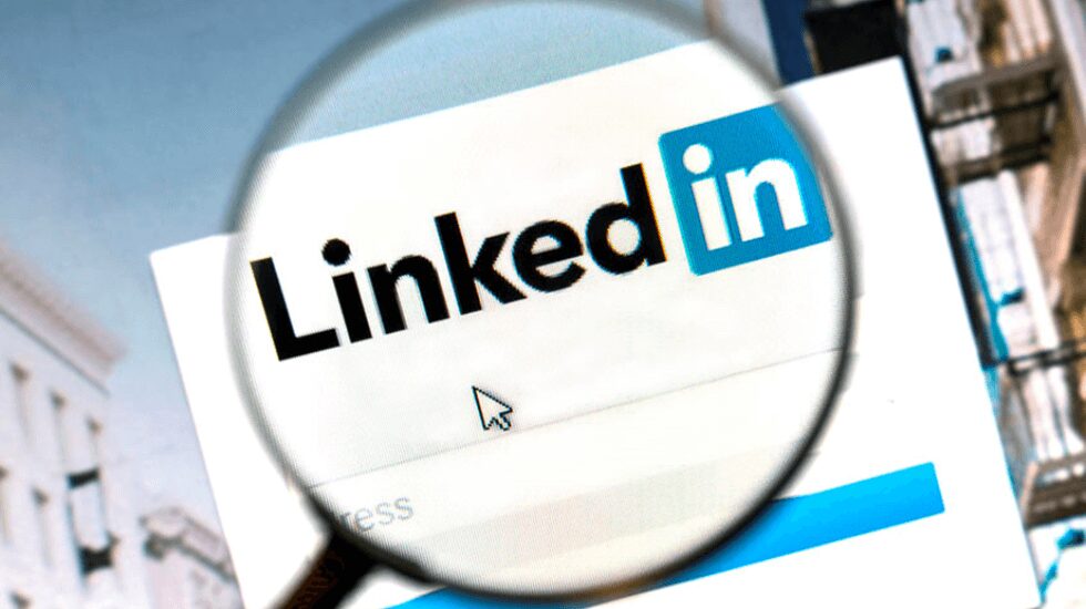 Why Busy Professionals Are Letting AI Write Their LinkedIn Posts 1 Why Busy Professionals Are Letting AI Write Their LinkedIn Posts